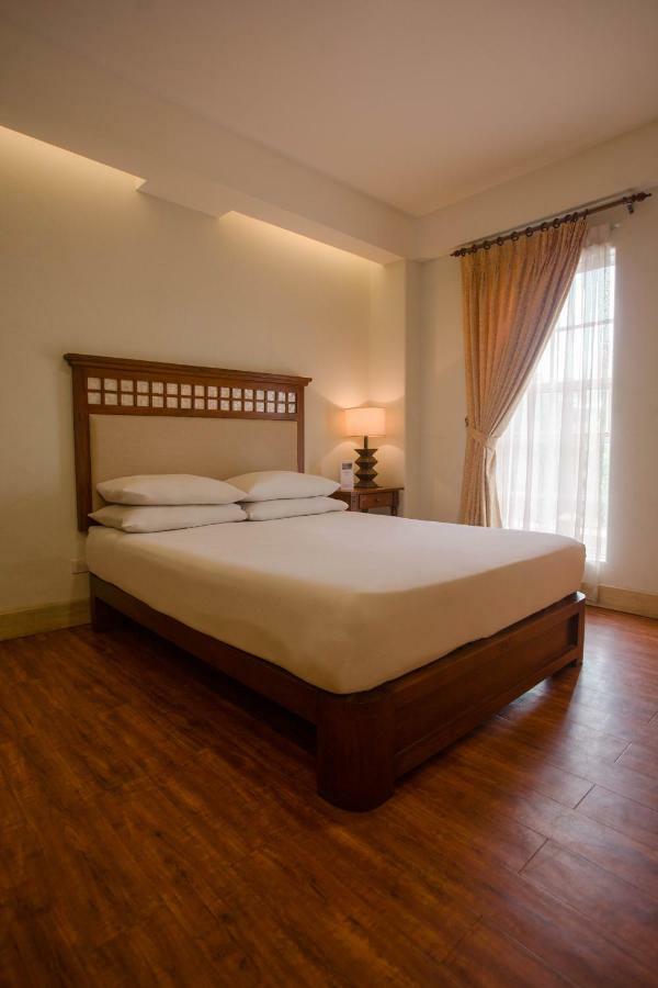 Hotel Emilia Davao Zewnętrze zdjęcie
